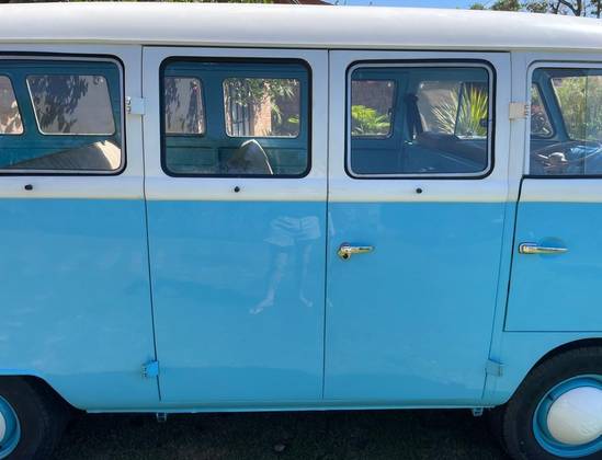 VOLKSWAGEN KOMBI 1.5 LUXO 8V GASOLINA 3P MANUAL